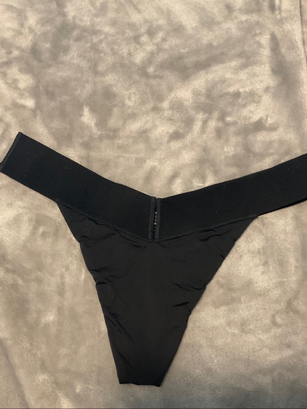 NWT MEDIUM VICTORIAS SECRET BRAZILIAN PANTY (MSRP $30)